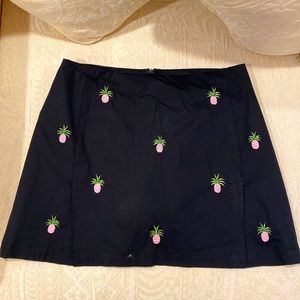 Excellent Condition.  Lily pod skirt 14” length